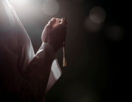 Salah Menyusun Kata Dalam Berdoa itu Berbahaya